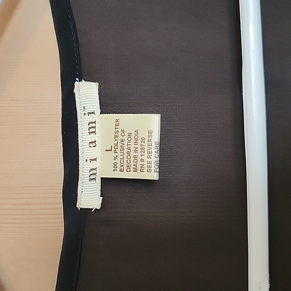 Sheer sleeveless blouse with silver beaded design - Picture 2 of 3